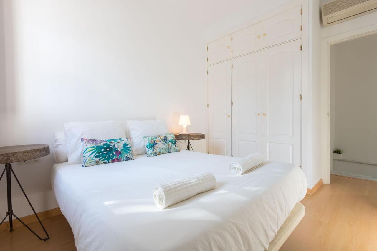 Abades Giralda Suite Seville Luaran gambar